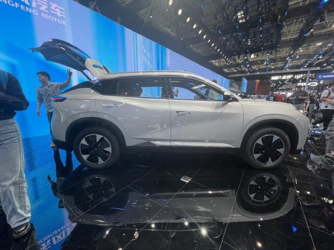 2024 Beijing Auto Show: Dongfeng Fengshen L7 price announced, Dongfeng Yipai eπ 008 starts pre-sale