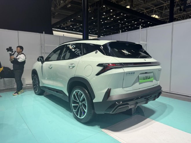 2024 Beijing Auto Show: Jietu all-in-one hybrid off-road products unveiled.